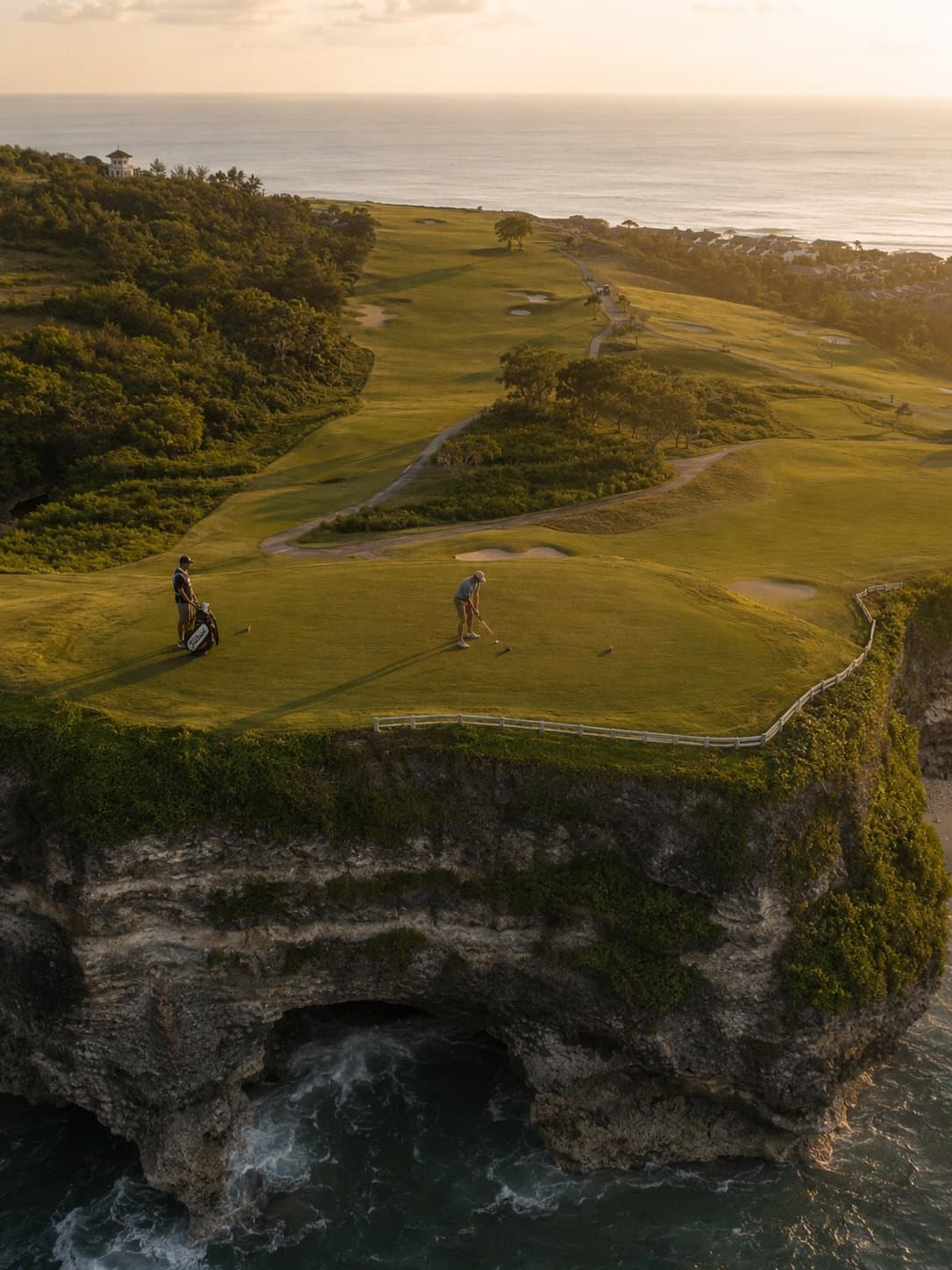 Golf on a cliff above the ocean